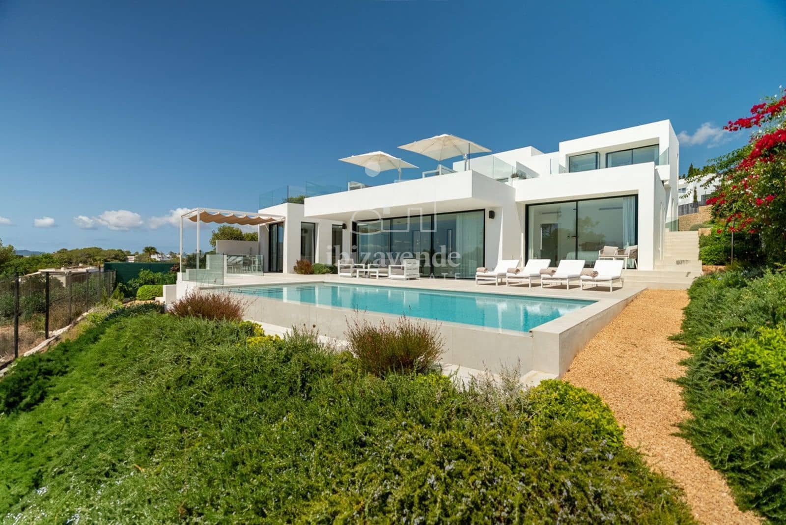 Villa/Maison de 5 chambres à louer à Nuestra Senora de Jesus avec piscine garage - 17 500 € (Ref: 9376418)