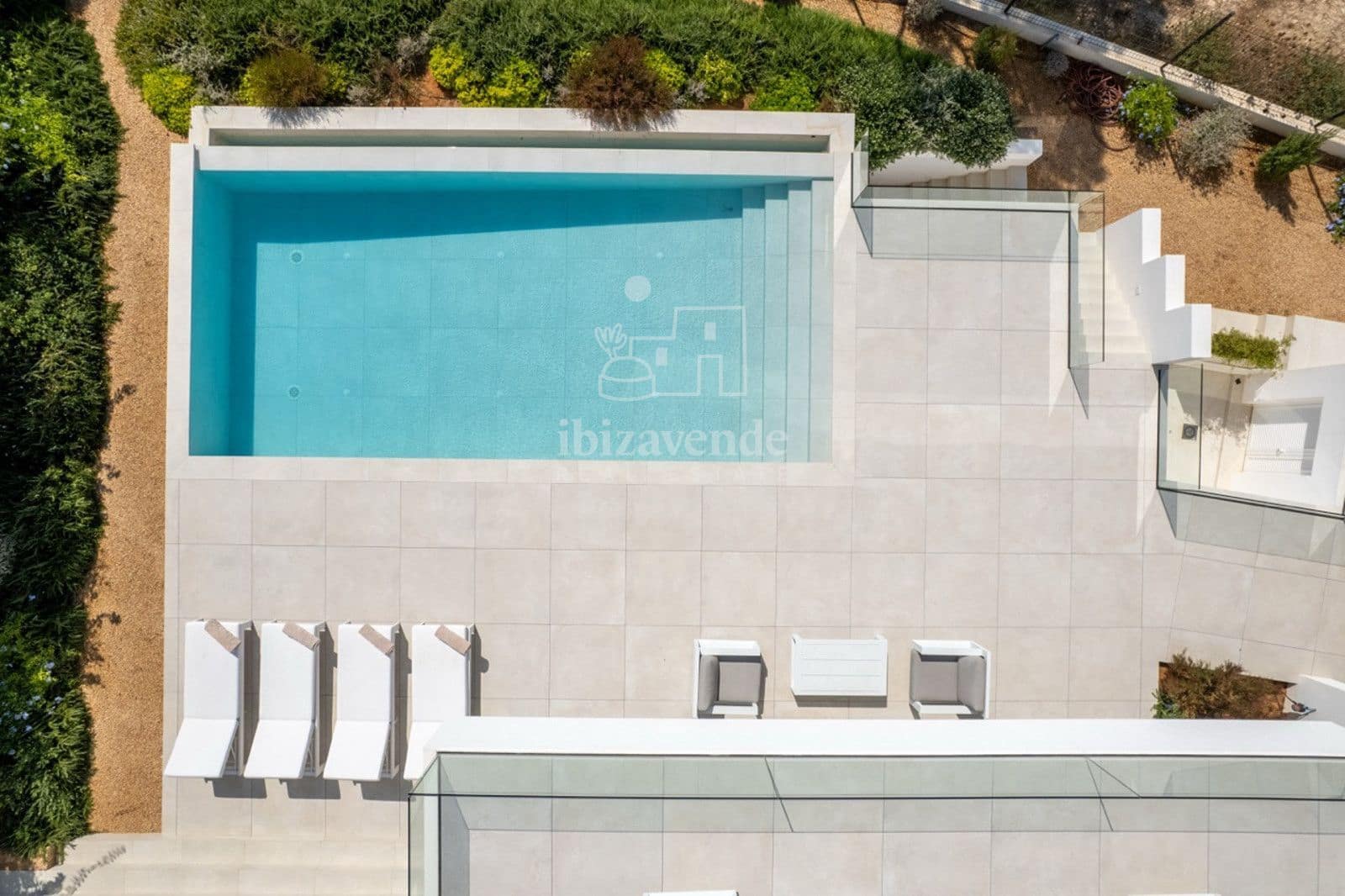 Villa/Maison de 5 chambres à louer à Nuestra Senora de Jesus avec piscine garage - 17 500 € (Ref: 9376418)