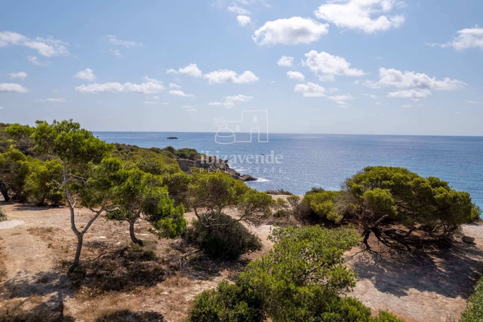 Villa/Maison de 5 chambres à louer à Nuestra Senora de Jesus avec piscine garage - 17 500 € (Ref: 9376418)