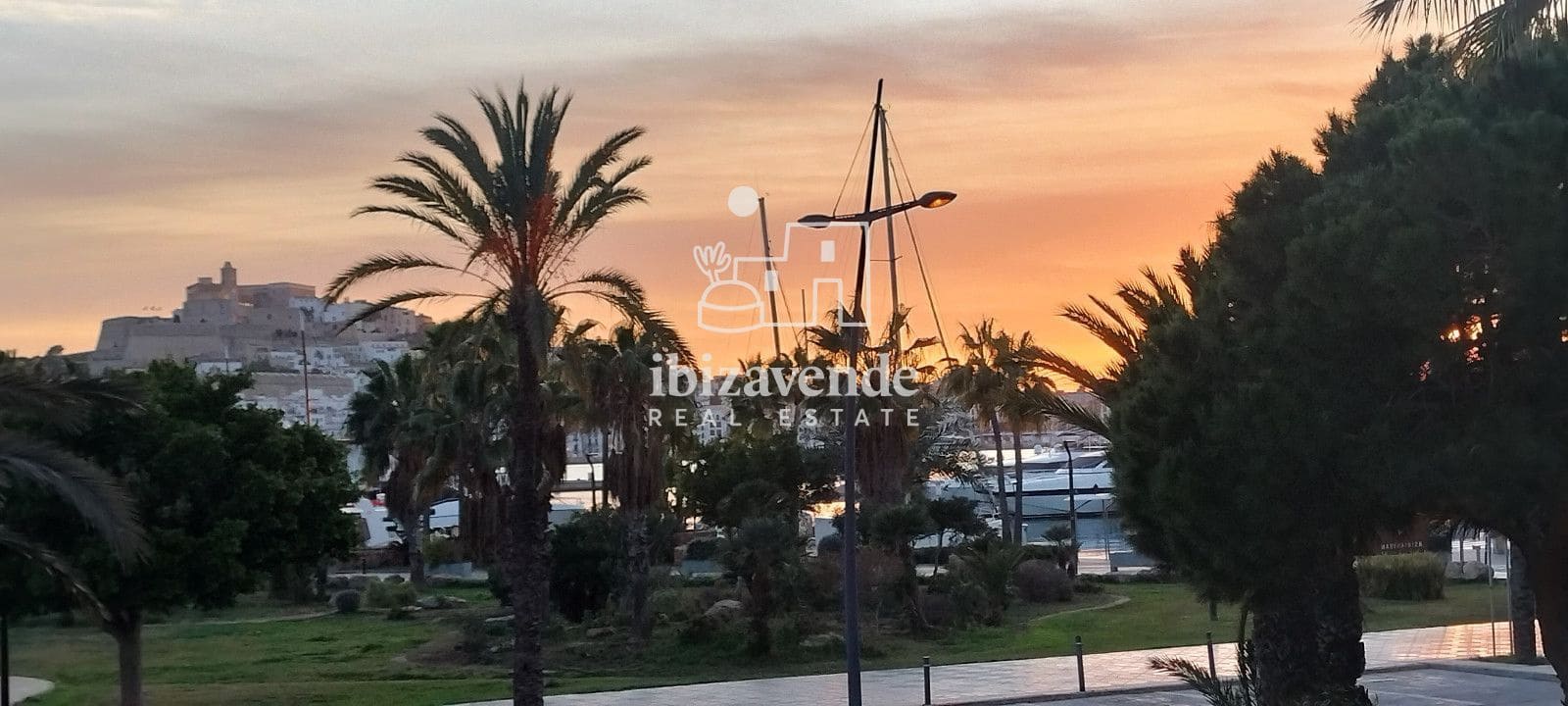 3 makuuhuone Asunto vuokrattavana paikassa Ibiza kaupunki mukana uima-altaan 
autotalli - 7 000 € (Ref: 9396695)