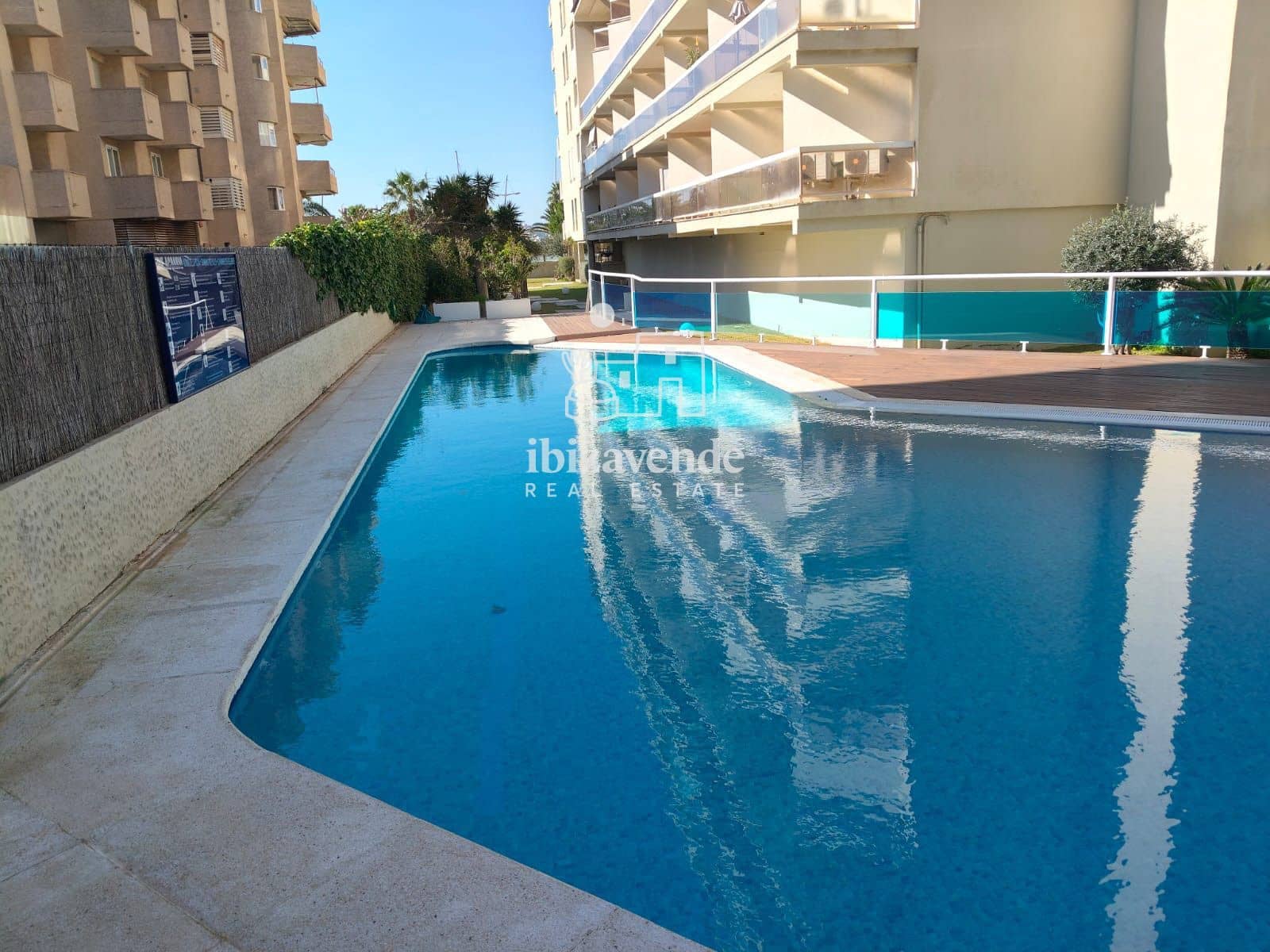 3 bedroom Flat for rent in Ibiza / Eivissa town with pool garage - € 7,000 (Ref: 9396695)