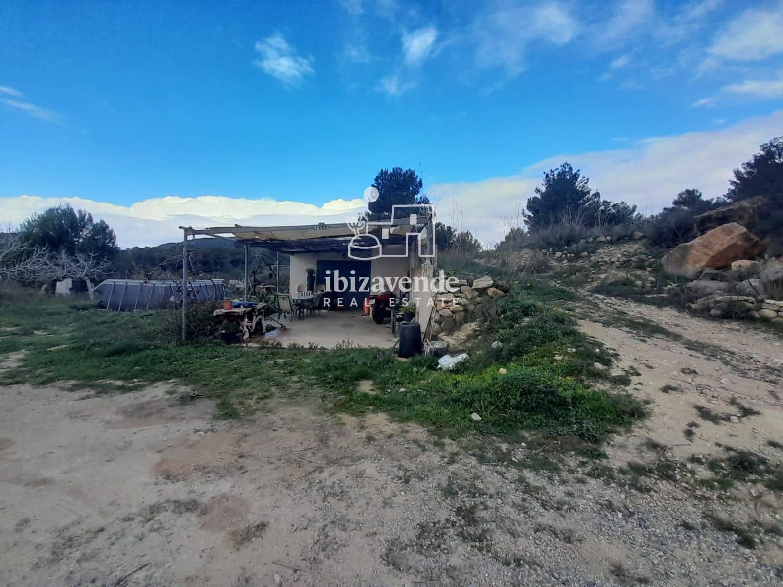 Villa for sale in Santa Ines / Santa Agnes de Corona - € 1,200,000 (Ref: 9400141)