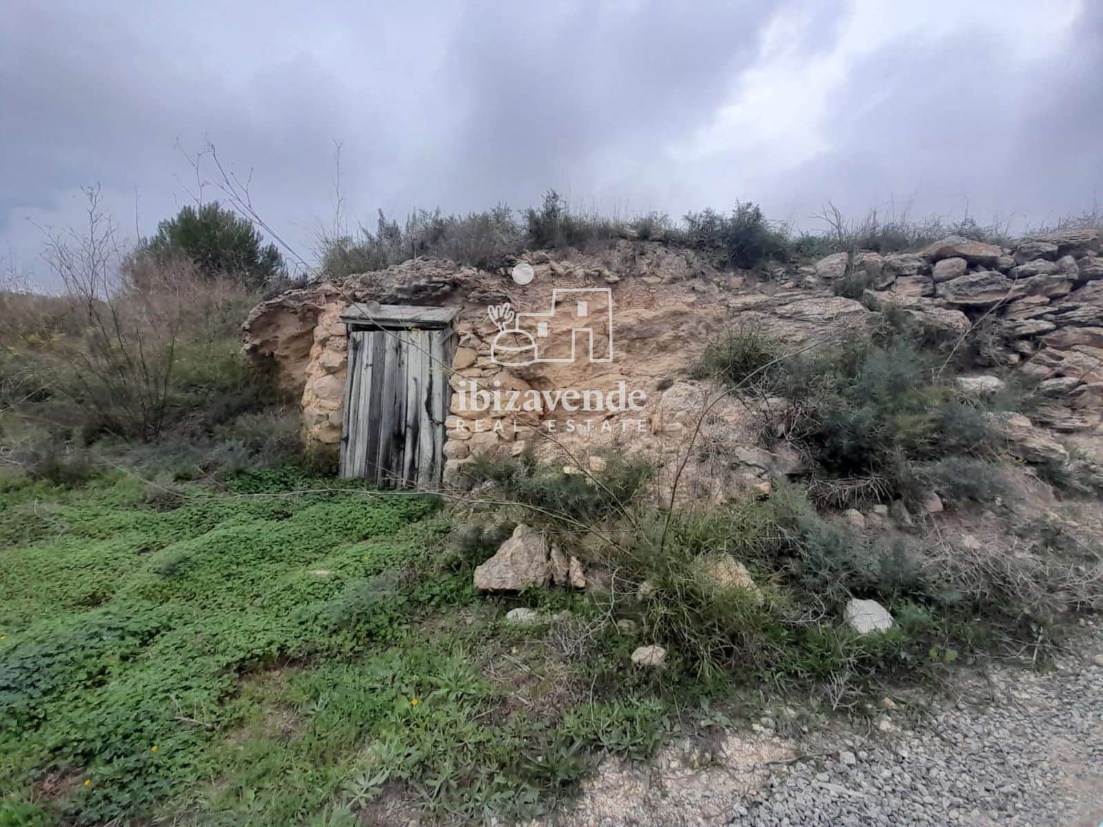 Villa for sale in Santa Ines / Santa Agnes de Corona - € 1,200,000 (Ref: 9400141)