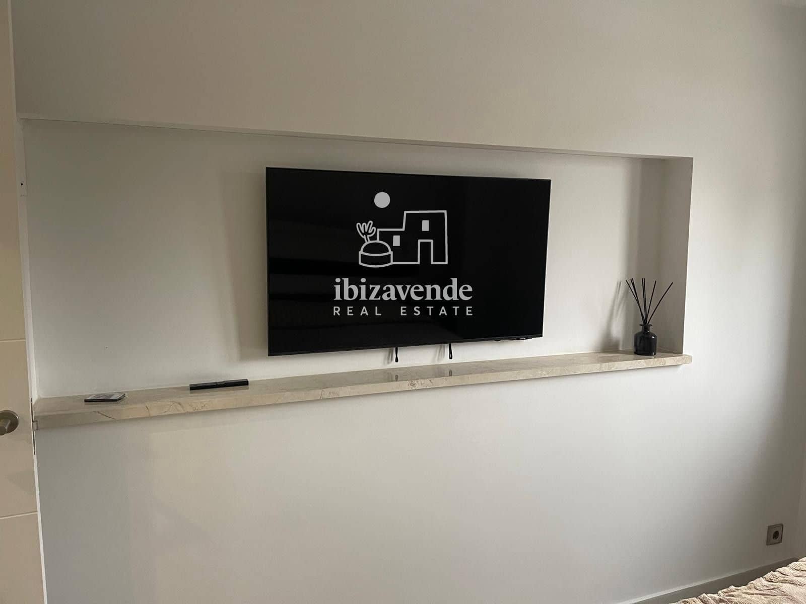 2 bedroom Flat for rent in Ibiza / Eivissa town with pool garage - € 5,500 (Ref: 9407038)