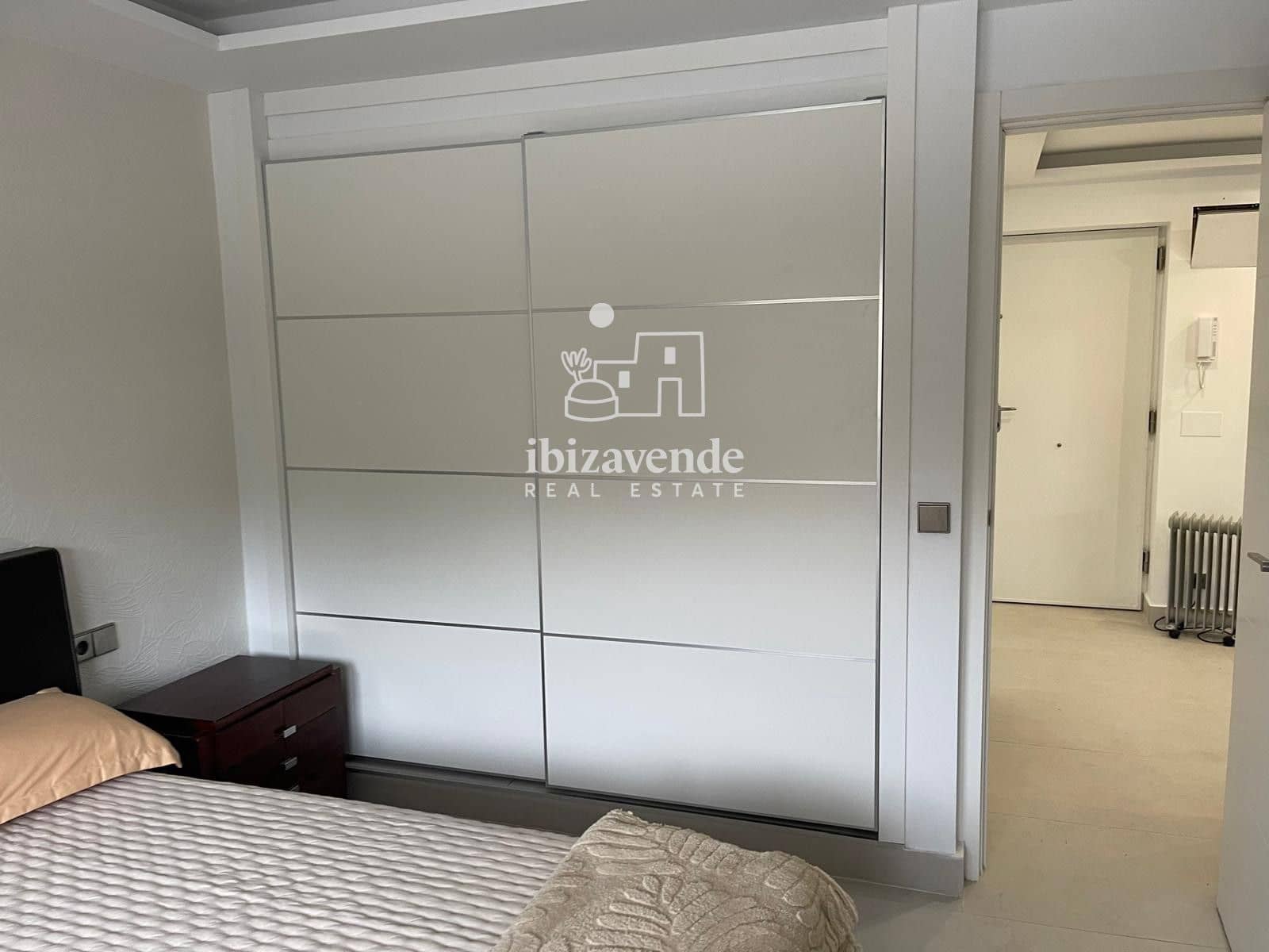 2 bedroom Flat for rent in Ibiza / Eivissa town with pool garage - € 5,500 (Ref: 9407038)