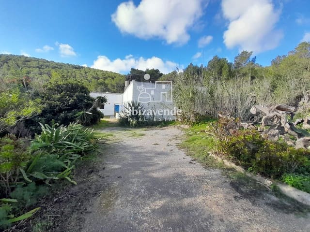 4 slaapkamer Villa te koop in Santa Inés / Santa Agnès de Corona, Sant Antoni de Portmany - € 2.250.000 (Ref: 9426495)