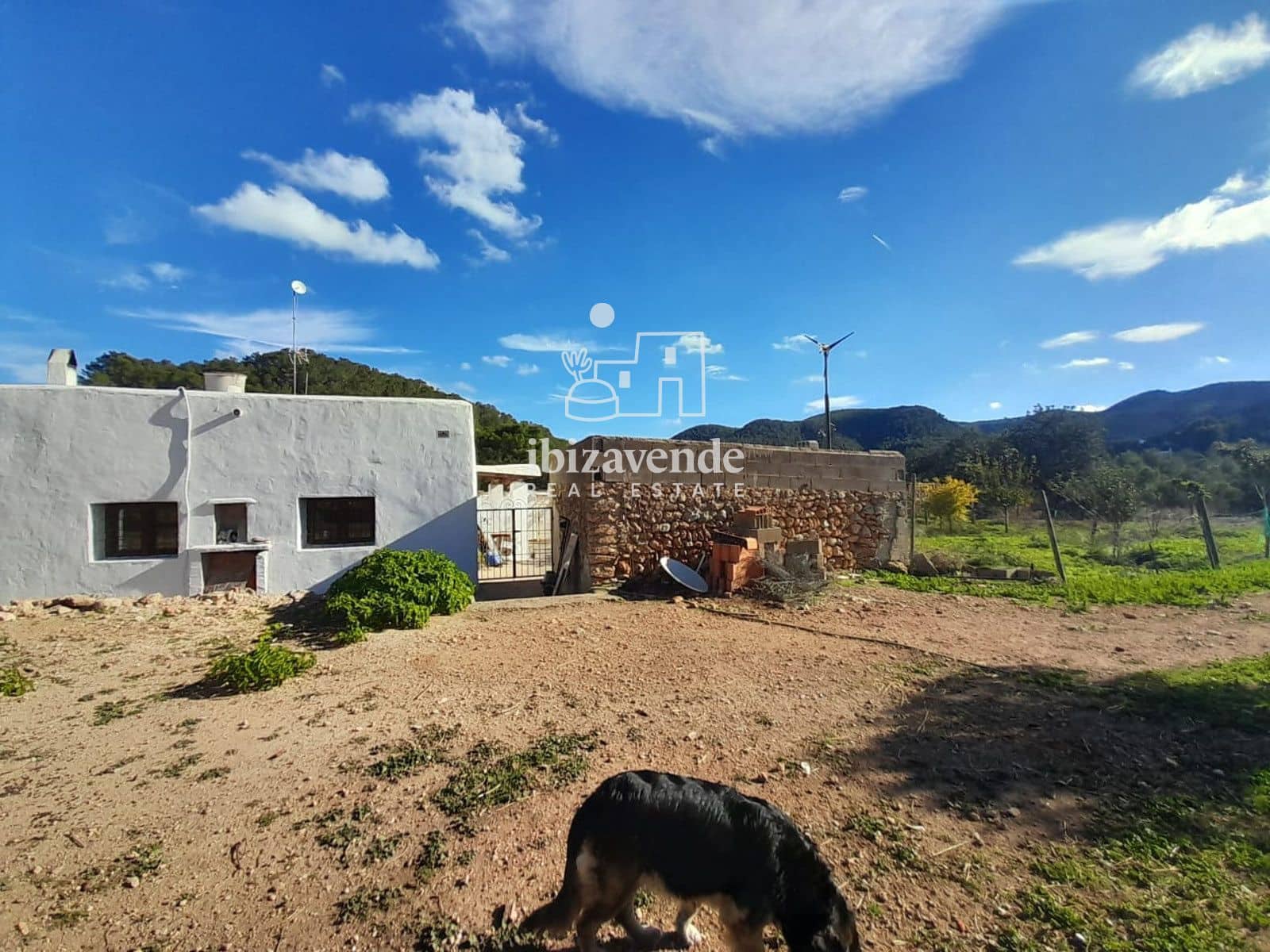 6 bedroom Villa for sale in Sant Joan de Labritja - € 4,500,000 (Ref: 9426496)