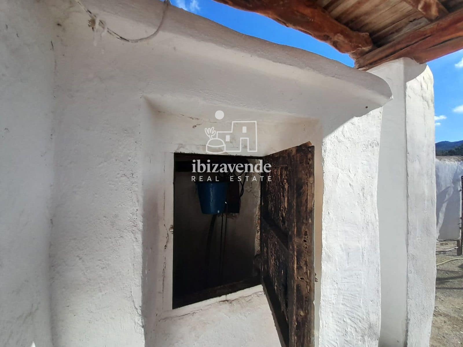 6 bedroom Villa for sale in Sant Joan de Labritja - € 4,500,000 (Ref: 9426496)