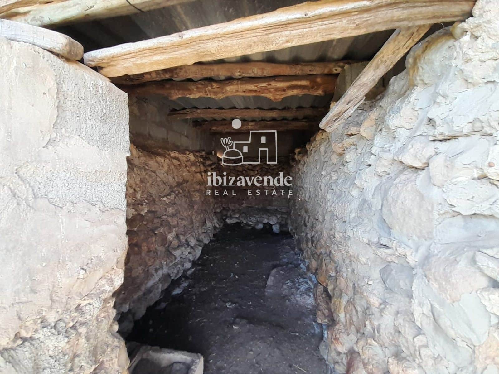 6 bedroom Villa for sale in Sant Joan de Labritja - € 4,500,000 (Ref: 9426496)