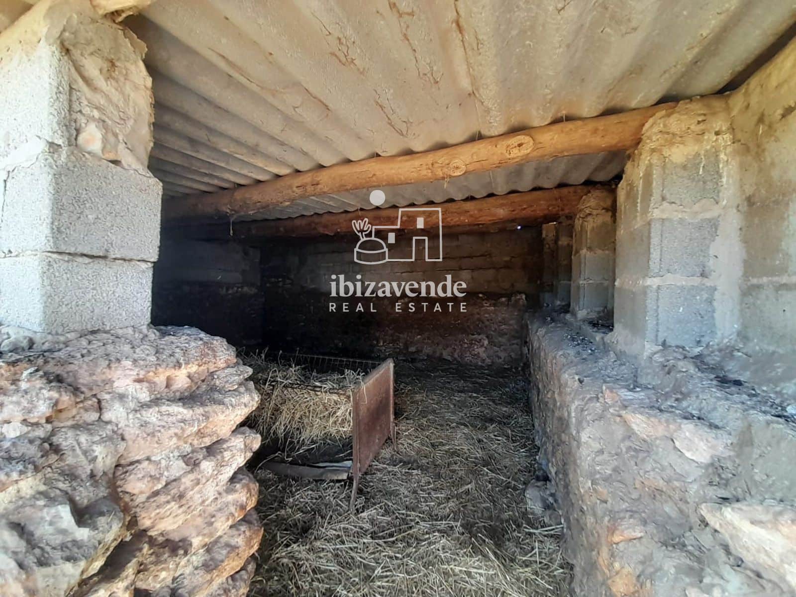 6 bedroom Villa for sale in Sant Joan de Labritja - € 4,500,000 (Ref: 9426496)