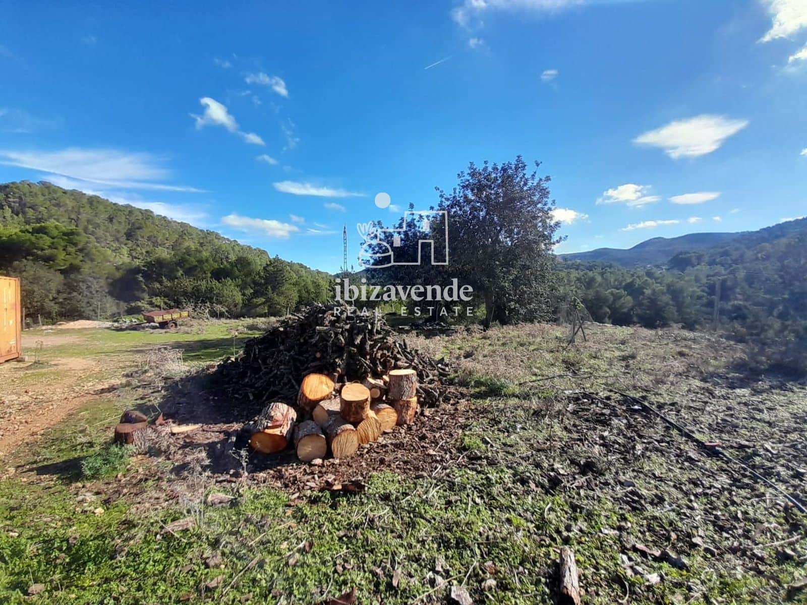 6 bedroom Villa for sale in Sant Joan de Labritja - € 4,500,000 (Ref: 9426496)