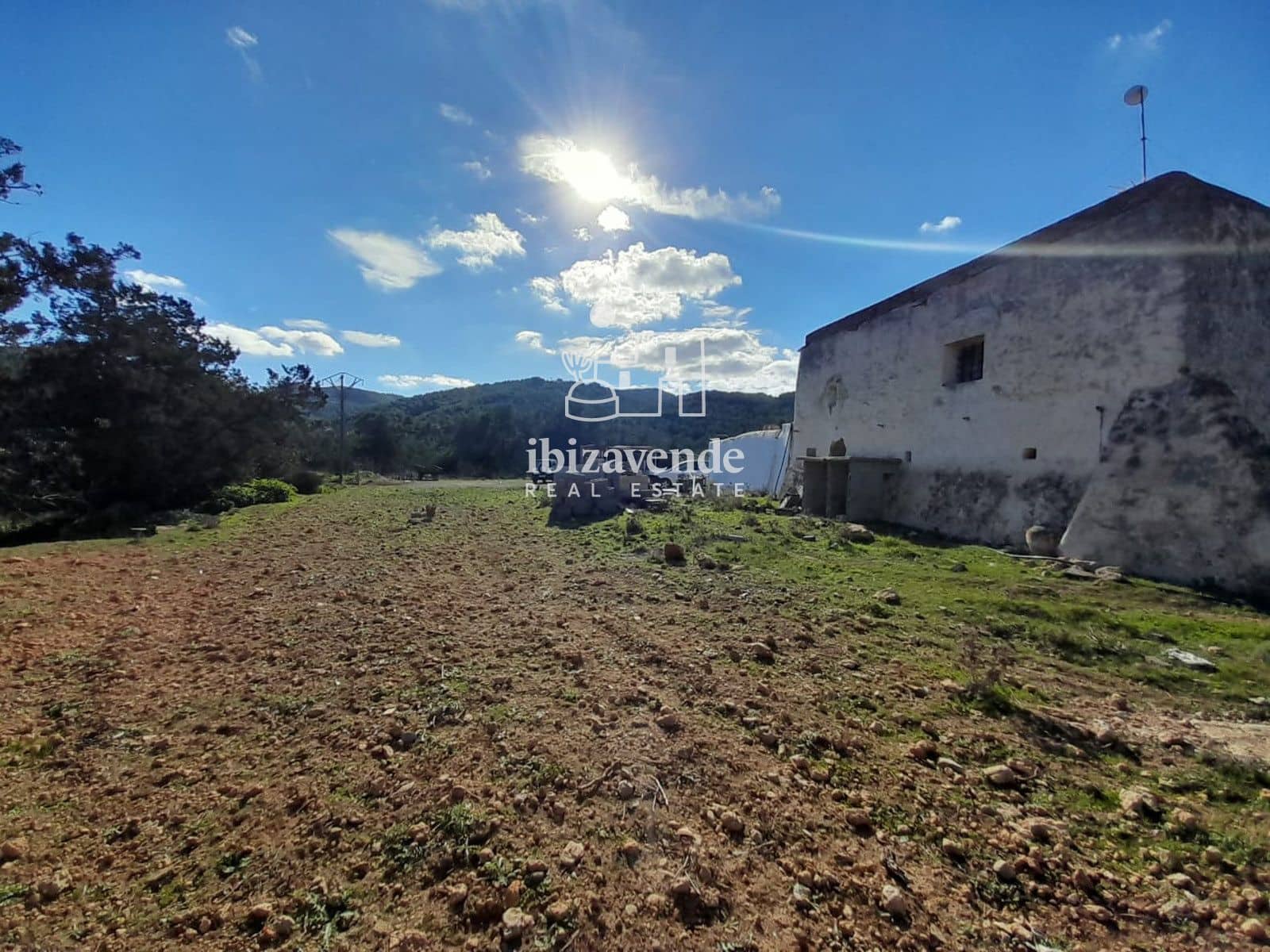 6 bedroom Villa for sale in Sant Joan de Labritja - € 4,500,000 (Ref: 9426496)