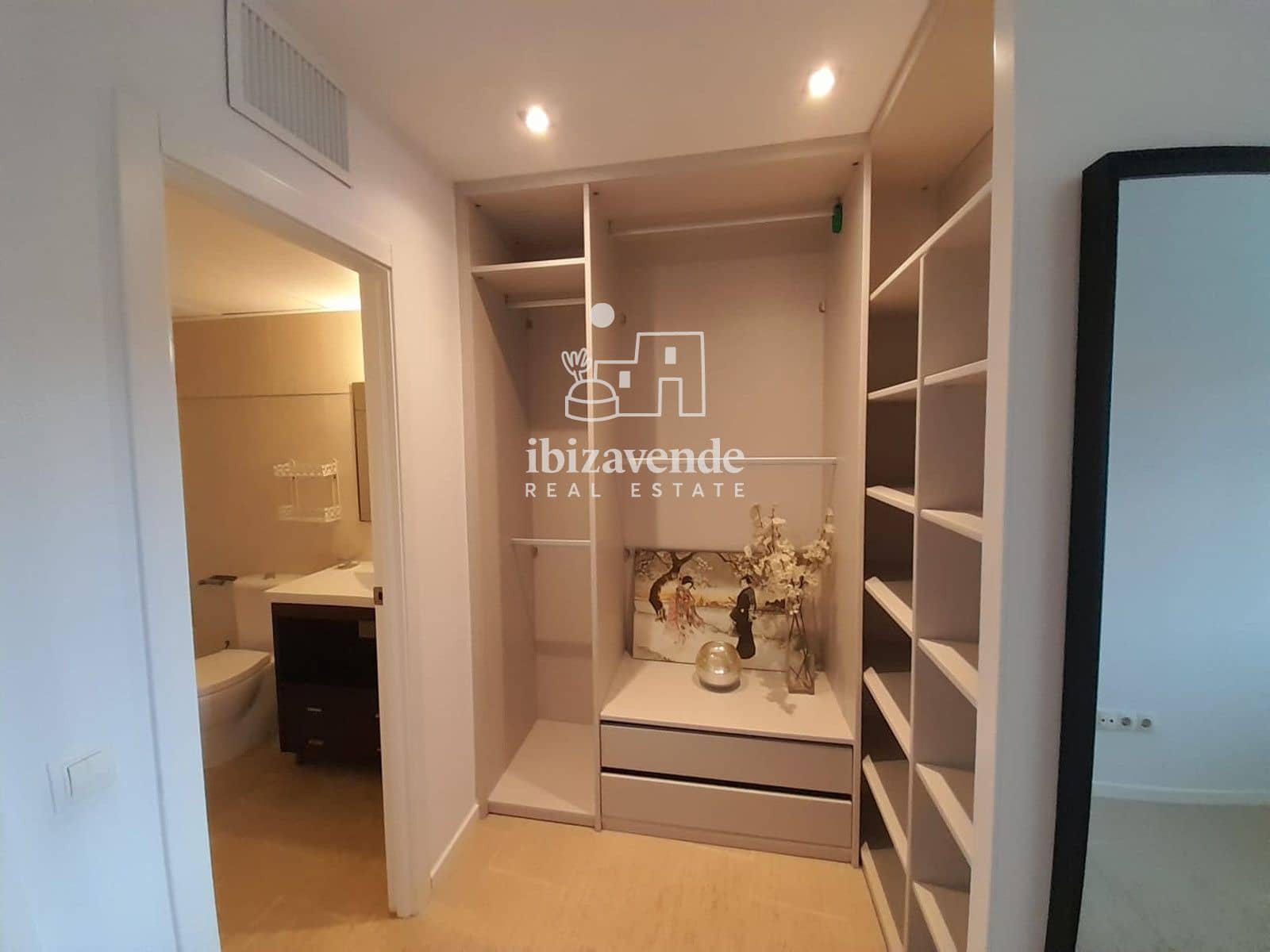 3 soveværelse Lejlighed til salg i Santa Eulalia / Santa Eularia med swimmingpool garage - € 850.000 (Ref: 9426601)