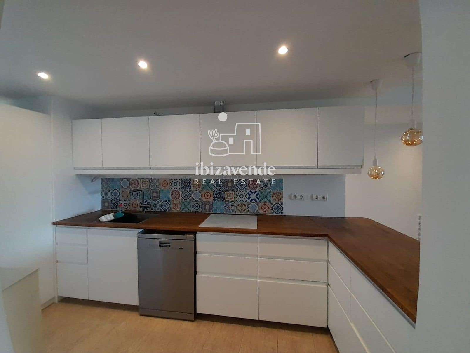 3 soveværelse Lejlighed til salg i Santa Eulalia / Santa Eularia med swimmingpool garage - € 850.000 (Ref: 9426601)