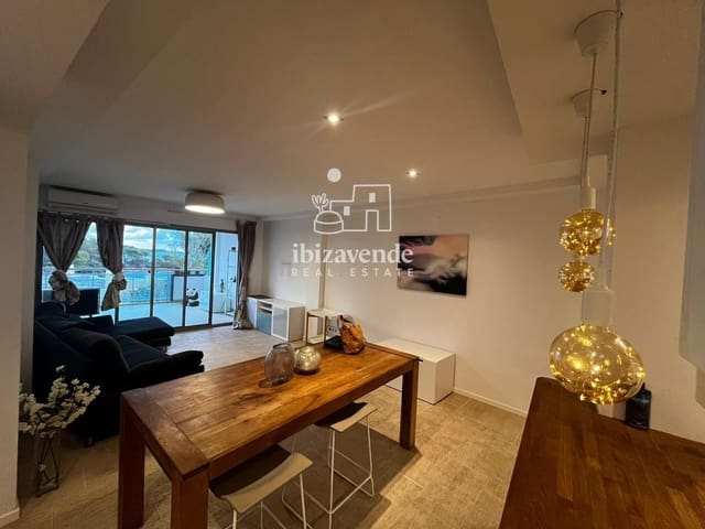 3 sypialnia Mieszkanie na sprzedaż w Santa Eulalia / Santa Eularia z basenem garażem - 850 000 € (Ref: 9426601)