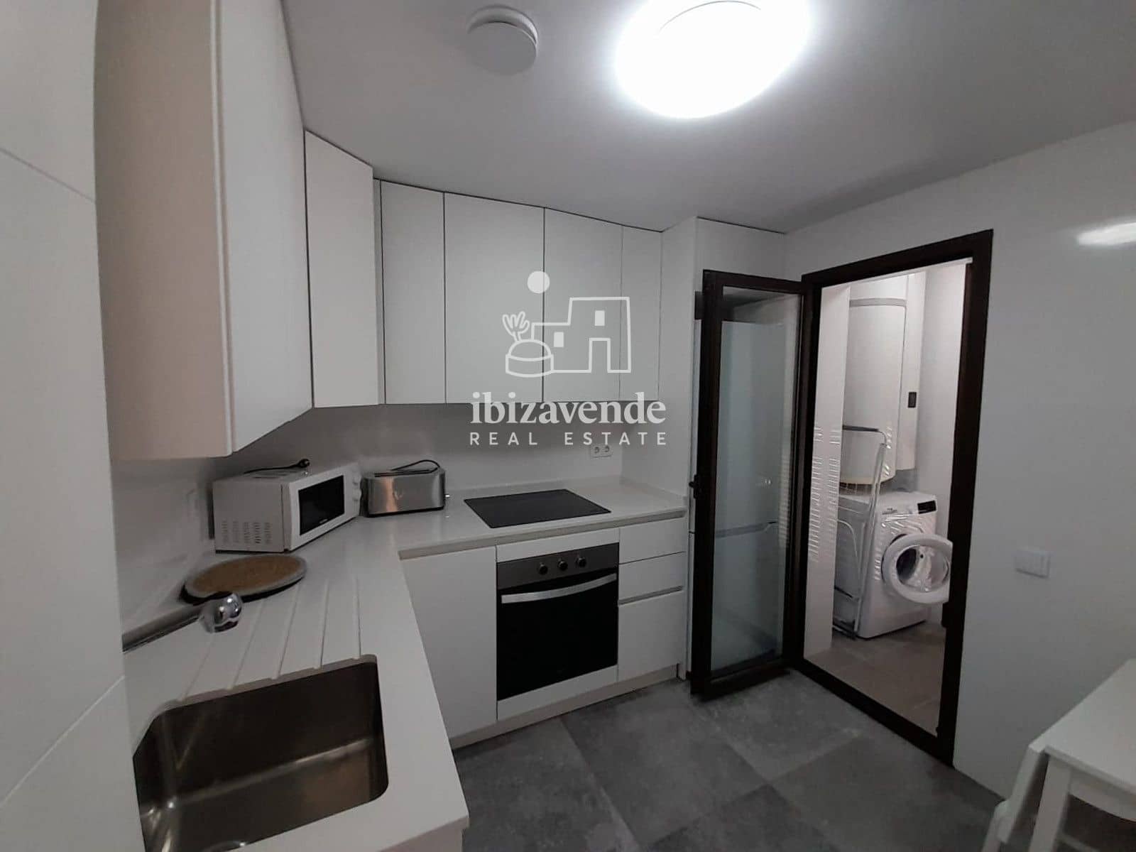 3 bedroom Flat for rent in Santa Eulalia / Santa Eularia with garage - € 2,950 (Ref: 9432520)