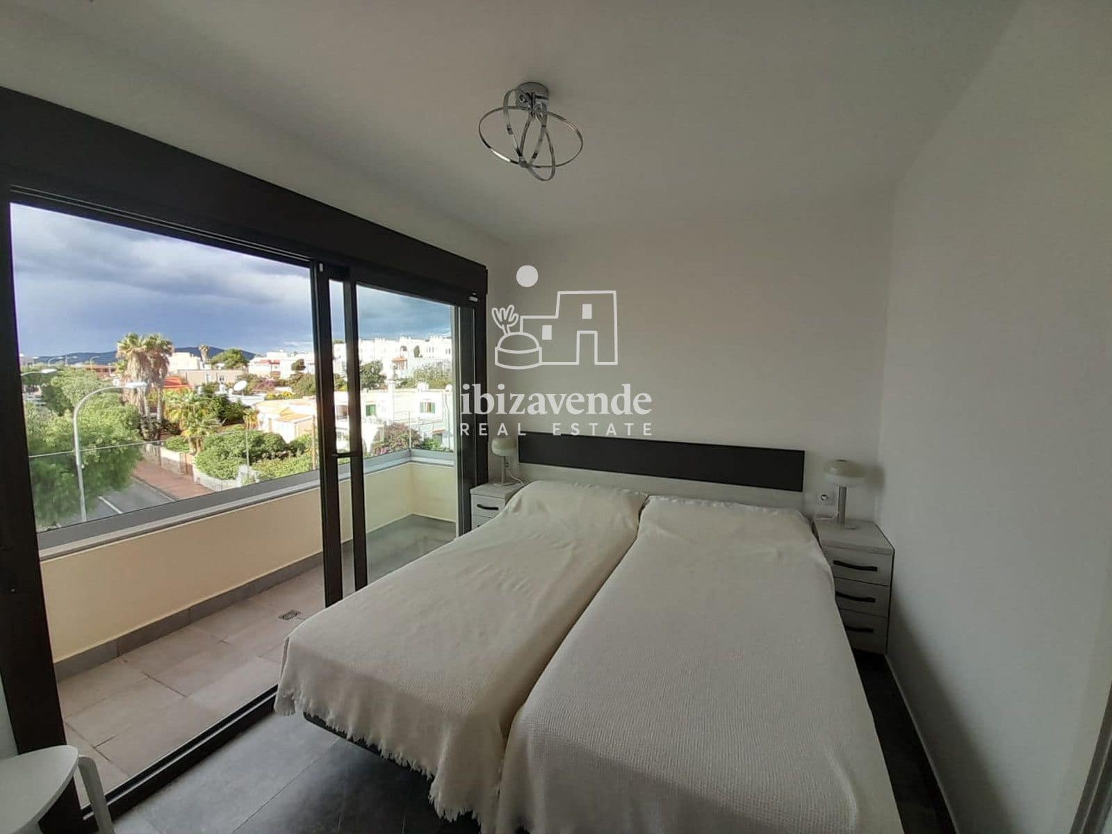 3 bedroom Flat for rent in Santa Eulalia / Santa Eularia with garage - € 2,950 (Ref: 9432520)