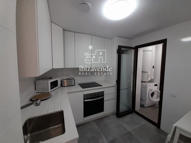 3 bedroom Flat for rent in Santa Eulalia / Santa Eularia with garage - € 2,950 (Ref: 9432520)