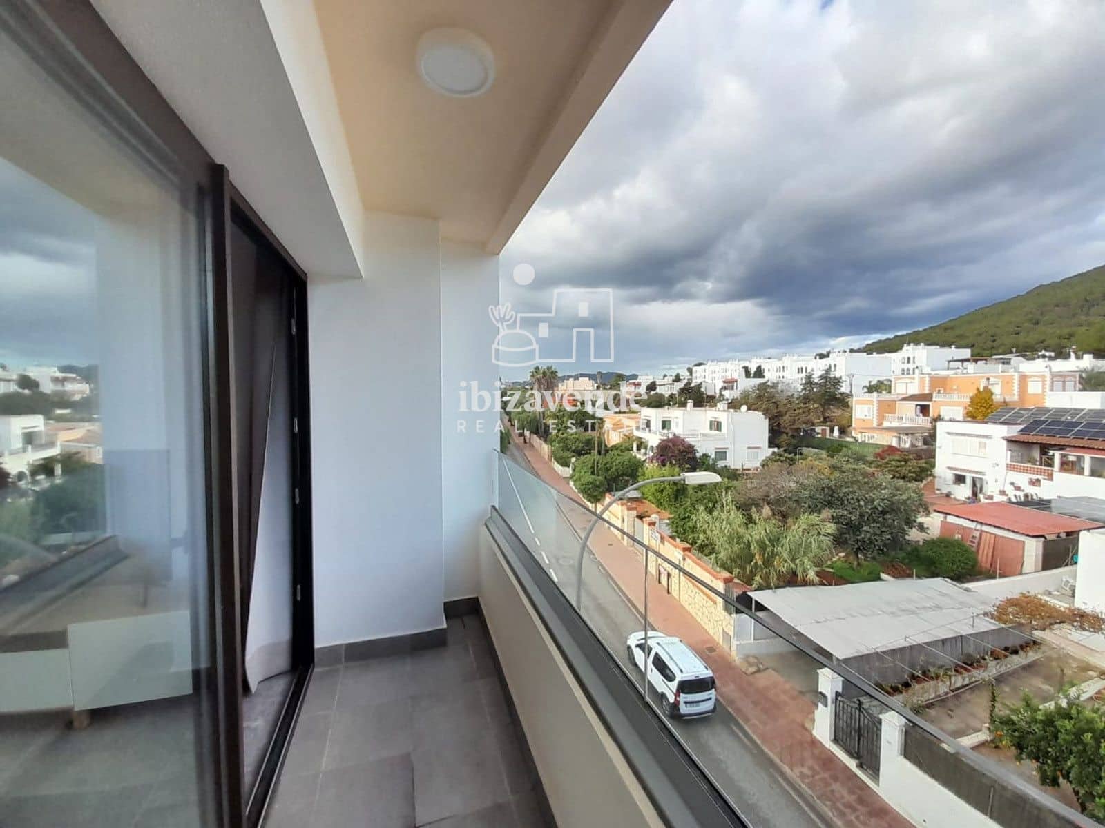 3 bedroom Flat for rent in Santa Eulalia / Santa Eularia with garage - € 2,950 (Ref: 9432520)