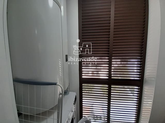 3 bedroom Flat for rent in Santa Eulalia / Santa Eularia with garage - € 2,950 (Ref: 9432520)