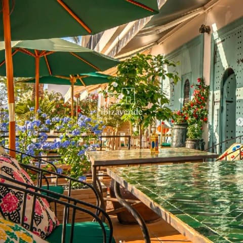 Restaurant/Bar til salgs i Nuestra Señora de Jesus, Santa Eulalia / Santa Eularia - € 120 000 (Ref: 9432521)