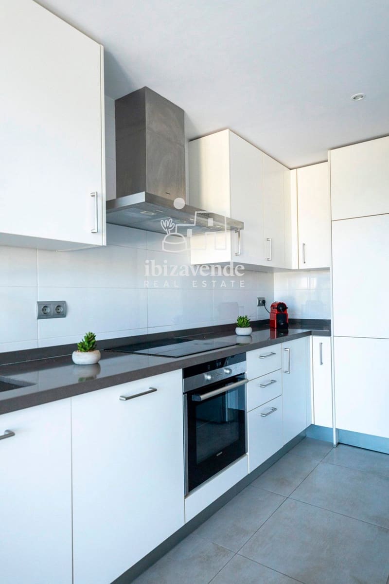 3 quarto Apartamento para arrendar em Nuestra Senora de Jesus com garagem - 4 500 € (Ref: 9453517)