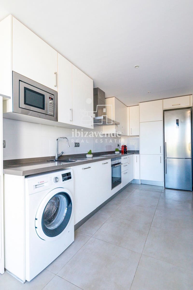 3 quarto Apartamento para arrendar em Nuestra Senora de Jesus com garagem - 4 500 € (Ref: 9453517)