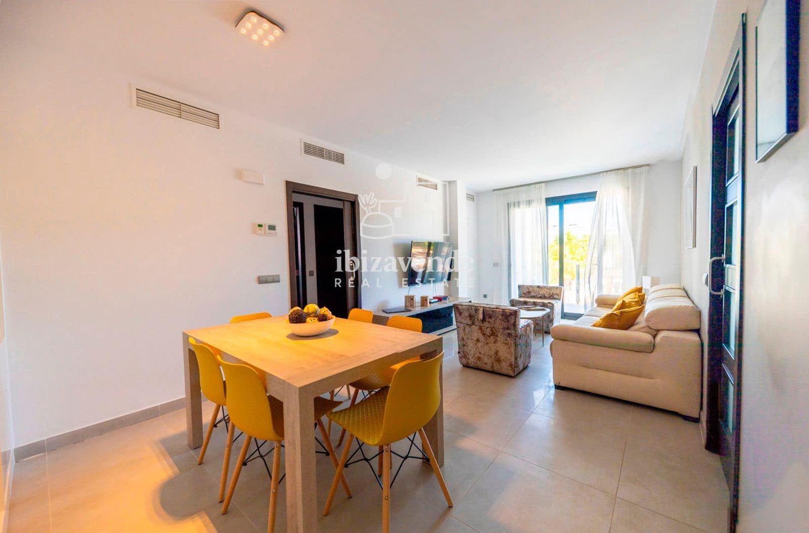 3 quarto Apartamento para arrendar em Nuestra Senora de Jesus com garagem - 4 500 € (Ref: 9453517)