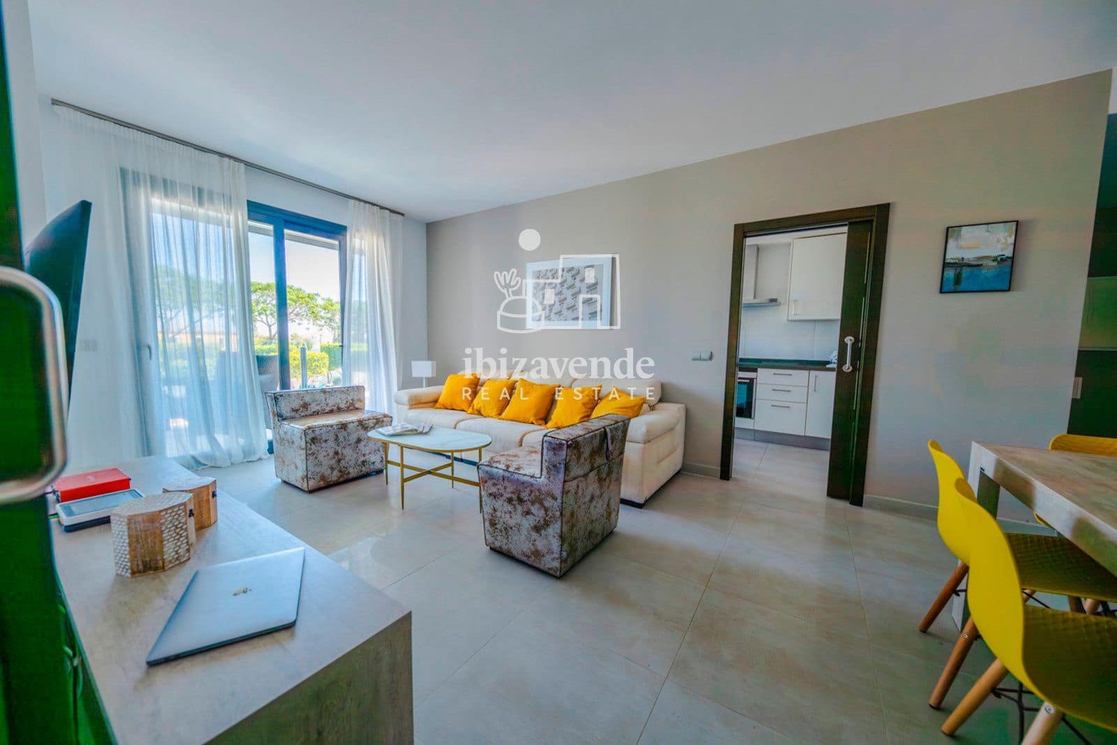 3 quarto Apartamento para arrendar em Nuestra Senora de Jesus com garagem - 4 500 € (Ref: 9453517)