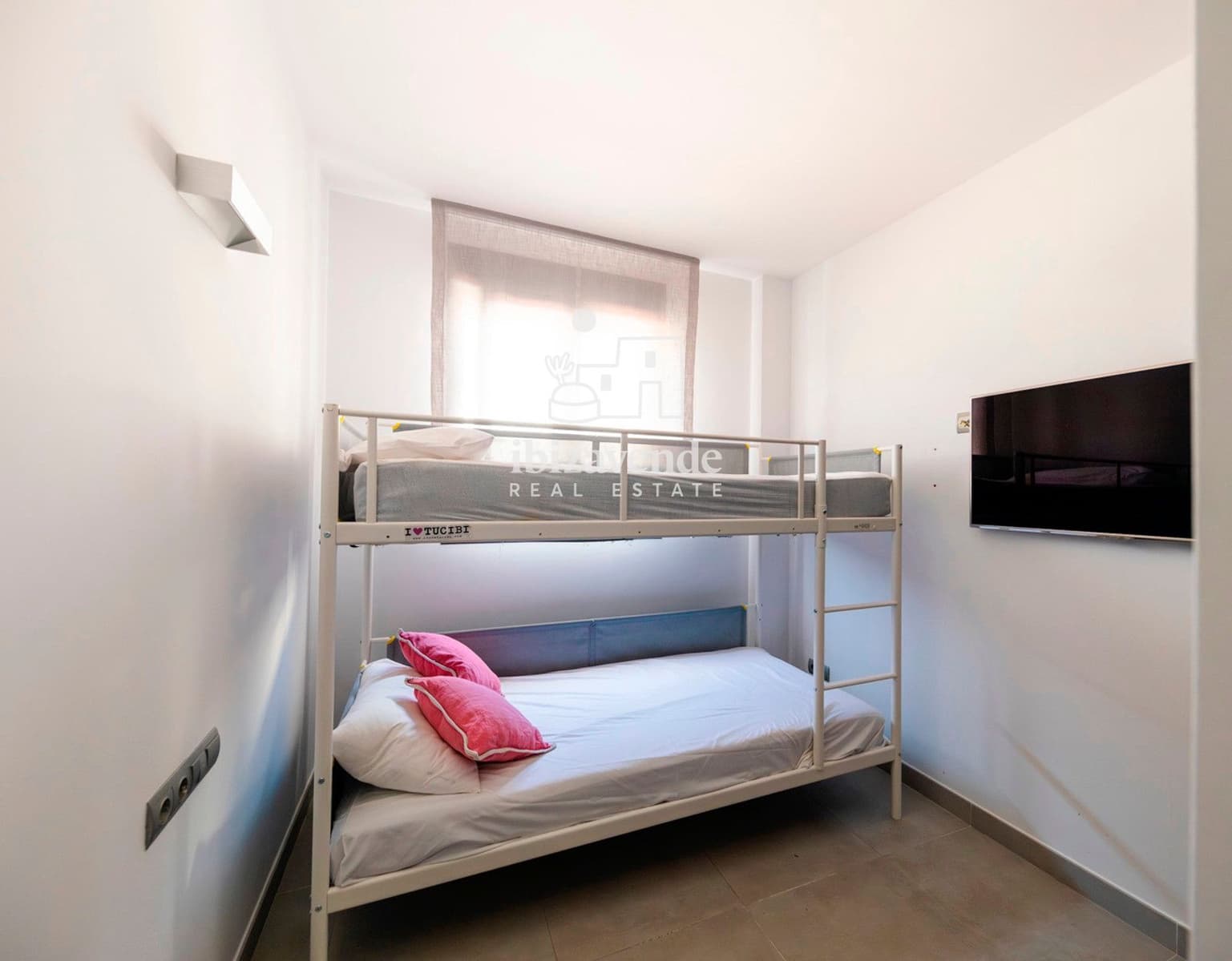 3 quarto Apartamento para arrendar em Nuestra Senora de Jesus com garagem - 4 500 € (Ref: 9453517)