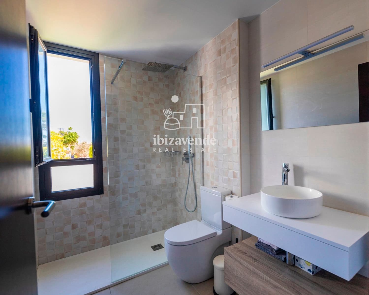 3 quarto Apartamento para arrendar em Nuestra Senora de Jesus com garagem - 4 500 € (Ref: 9453517)