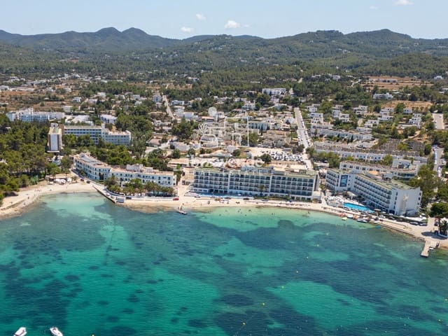 1 quarto Apartamento para venda em Sant Antoni de Portmany com piscina garagem - 330 000 € (Ref: 9454807)