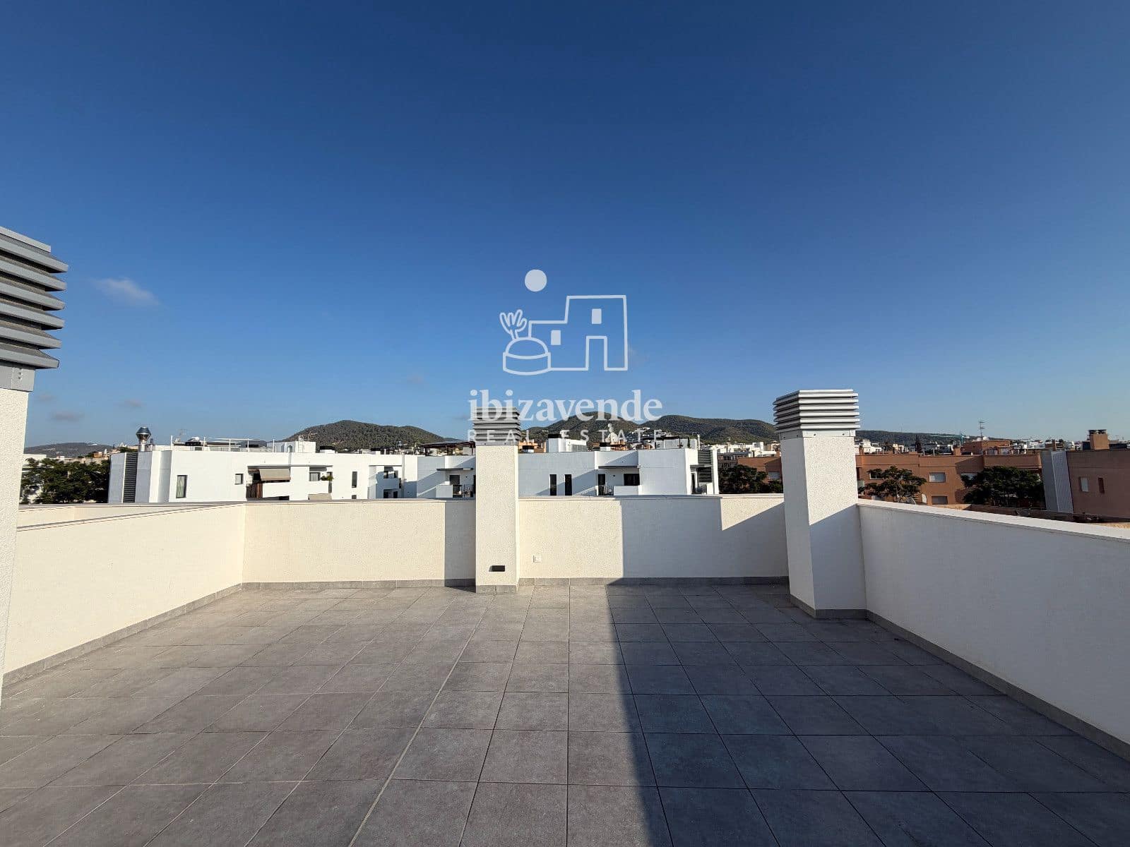 3 bedroom Penthouse for sale in Ibiza / Eivissa town with pool garage - € 698,000 (Ref: 9455666)