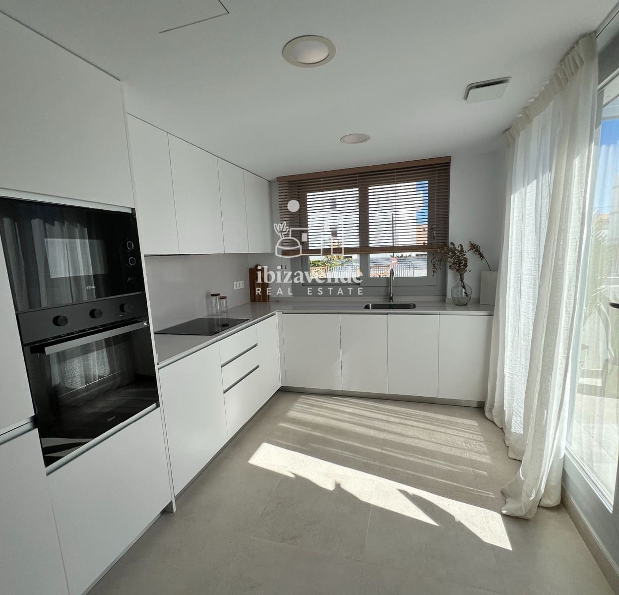 3 bedroom Penthouse for sale in Ibiza / Eivissa town with pool garage - € 698,000 (Ref: 9455666)