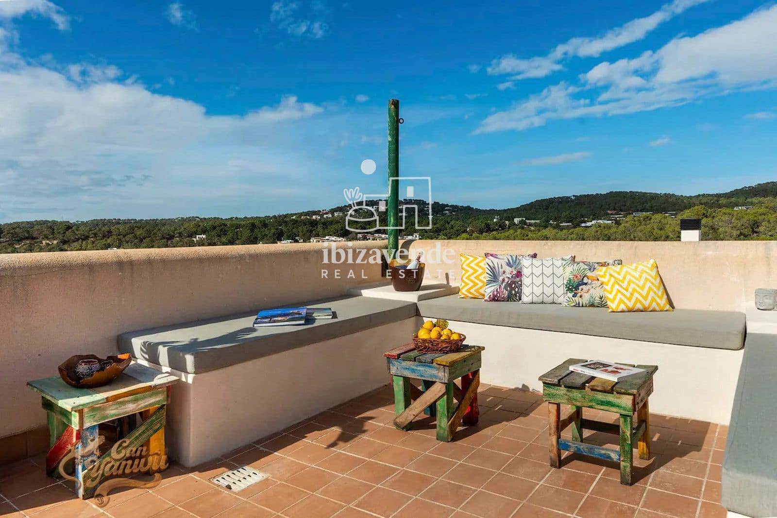 Chalet de 3 habitaciones en Cala Tarida en alquiler con piscina garaje - 4.500 € (Ref: 9469983)