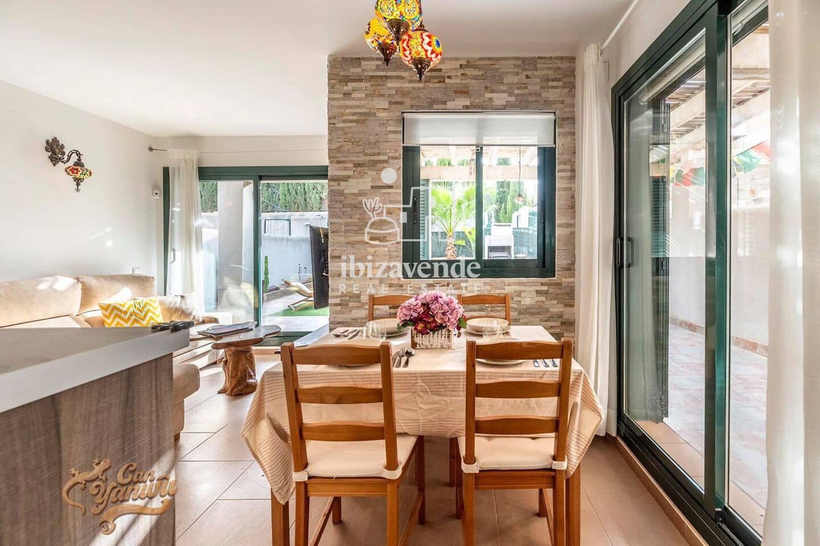 Chalet de 3 habitaciones en Cala Tarida en alquiler con piscina garaje - 4.500 € (Ref: 9469983)