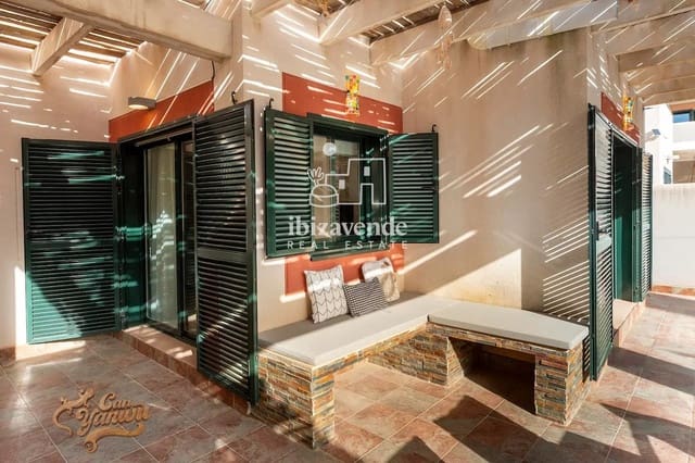 Chalet de 3 habitaciones en Cala Tarida, San Jose / Sant Josep de Sa Talaia en alquiler con piscina garaje - 4.500 € (Ref: 9469983)