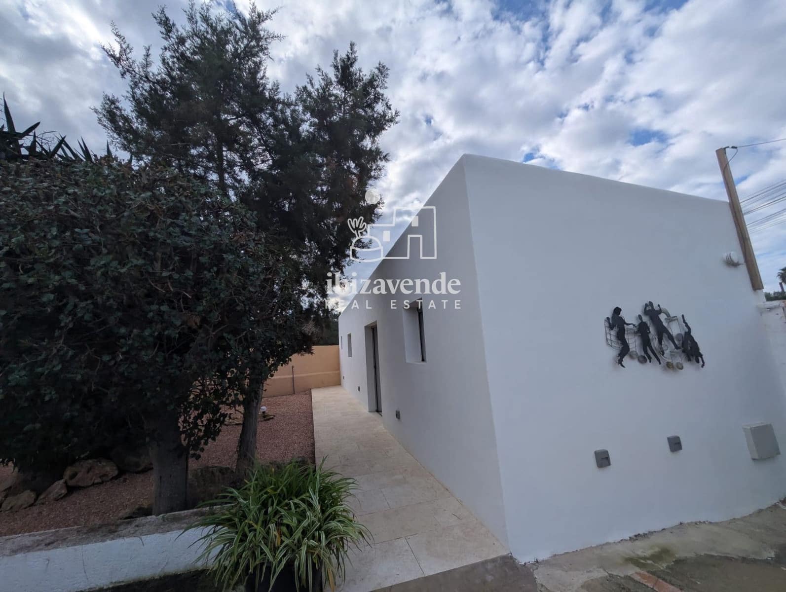 3 bedroom Villa for rent in Sant Mateu d'Albarca with pool garage - € 8,000 (Ref: 9470028)