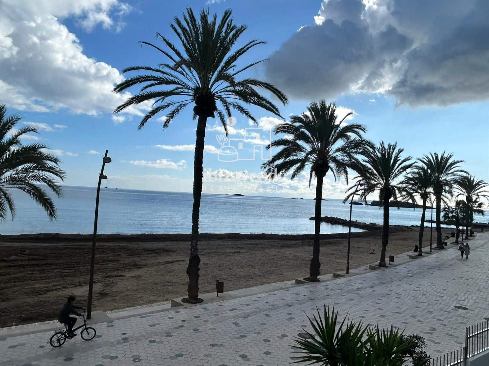 1 bedroom Flat for sale in Ibiza / Eivissa town with pool - € 295,000 (Ref: 9482164)