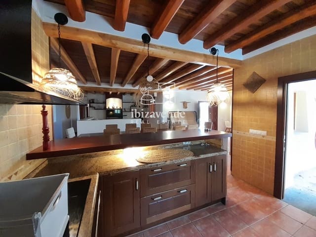 Chalet de 3 habitaciones en San Miguel / Sant Miquel de Balansat, Sant Joan de Labritja en venta con piscina - 3.128.000 € (Ref: 9482396)
