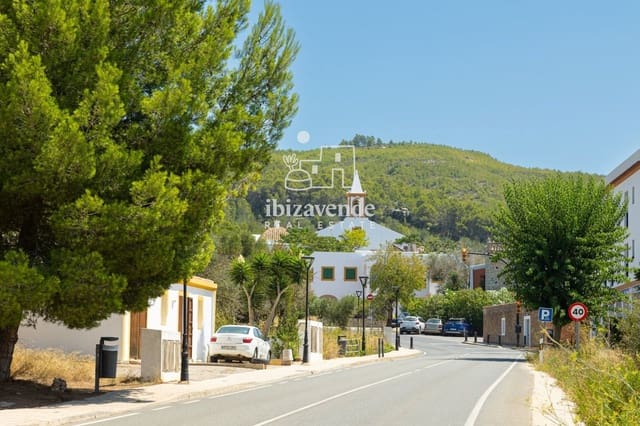 Building Plot for sale in Sant Llorenç de Balafia, Sant Joan de Labritja - € 165,000 (Ref: 9484043)