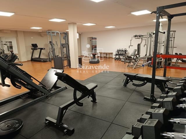 Piso de 2 habitaciones en Roca Llisa, Santa Eulalia / Santa Eularia en venta con piscina garaje - 1.100.000 € (Ref: 9488517)