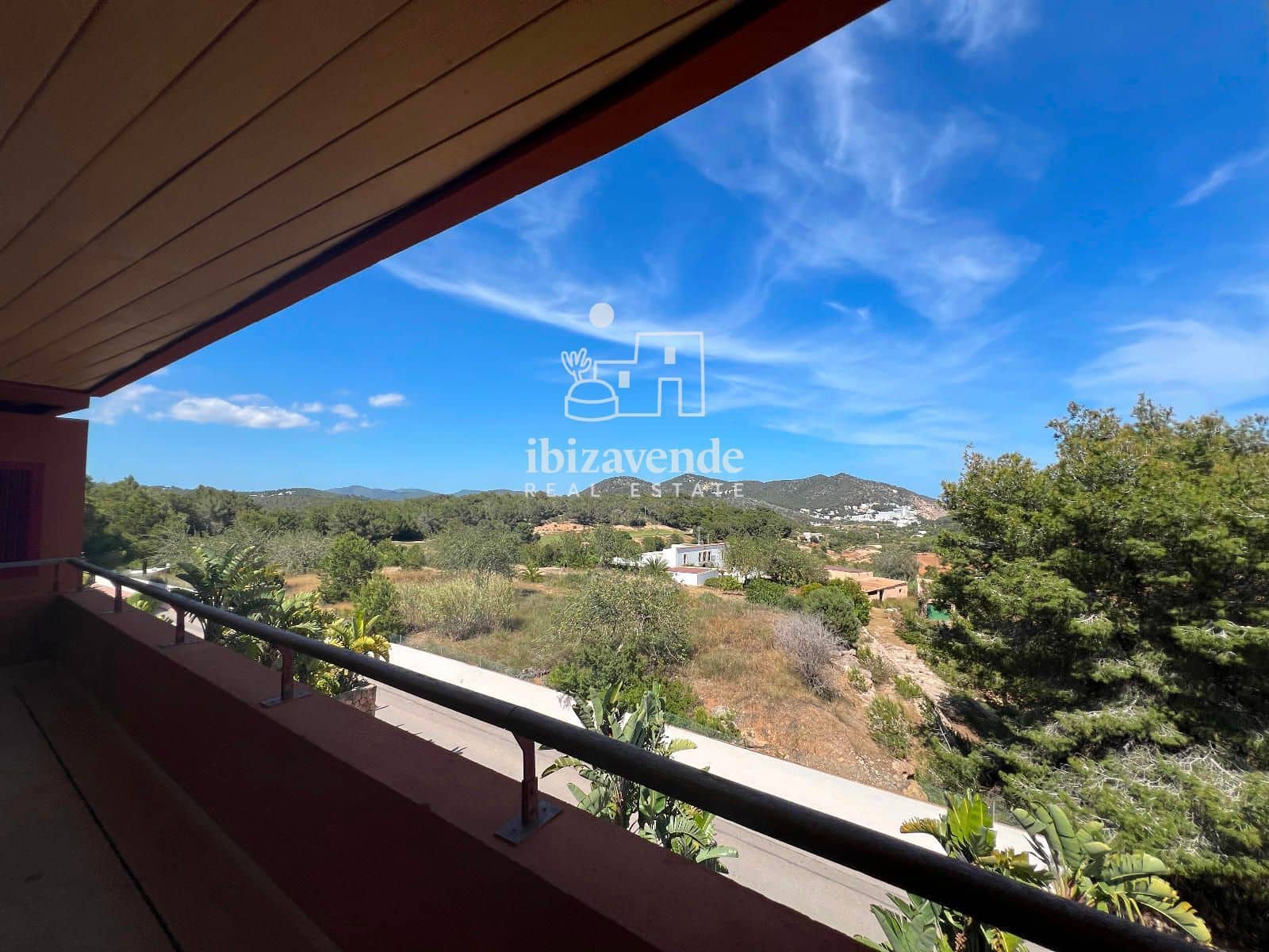 3 bedroom Flat for rent in Roca Llisa with pool garage - € 2,350 (Ref: 9488518)