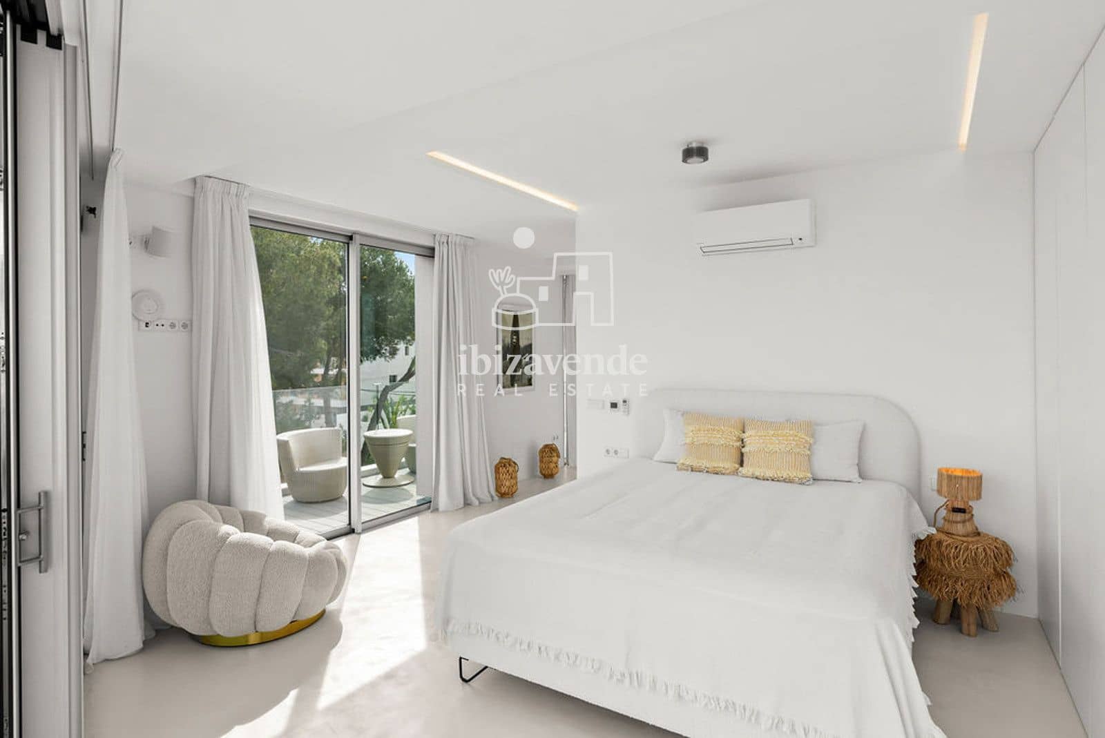 5 sovrum Villa till salu i Ibiza stad med pool garage - 4 850 000 € (Ref: 9495142)