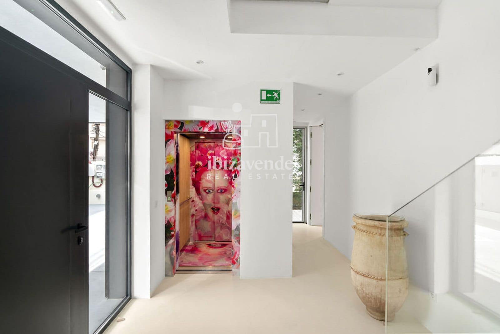 5 sovrum Villa till salu i Ibiza stad med pool garage - 4 850 000 € (Ref: 9495142)