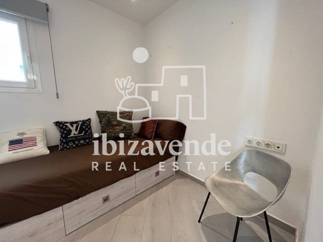 2 bedroom Flat for sale in Ibiza / Eivissa town with garage - € 520,000 (Ref: 9500344)