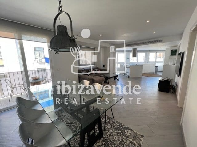 2 soveværelse Lejlighed til salg i Ibiza by med garage - € 520.000 (Ref: 9500344)
