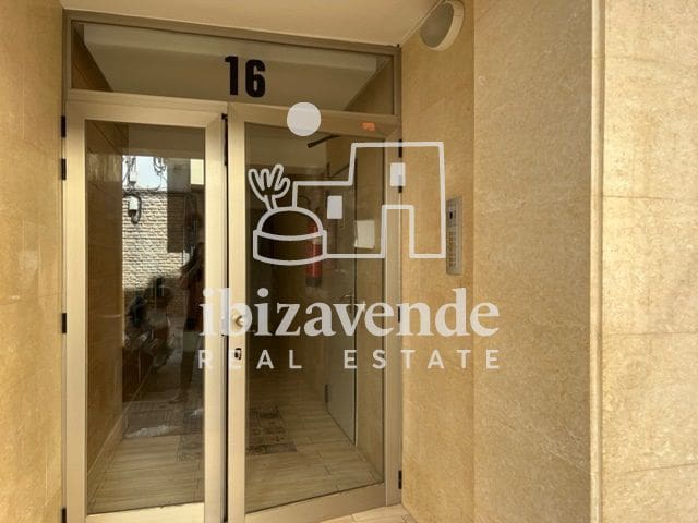2 bedroom Flat for sale in Ibiza / Eivissa town with garage - € 520,000 (Ref: 9500344)