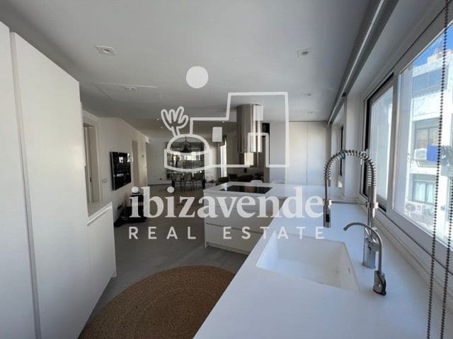 2 bedroom Flat for rent in Ibiza / Eivissa town with garage - € 4,000 (Ref: 9500602)