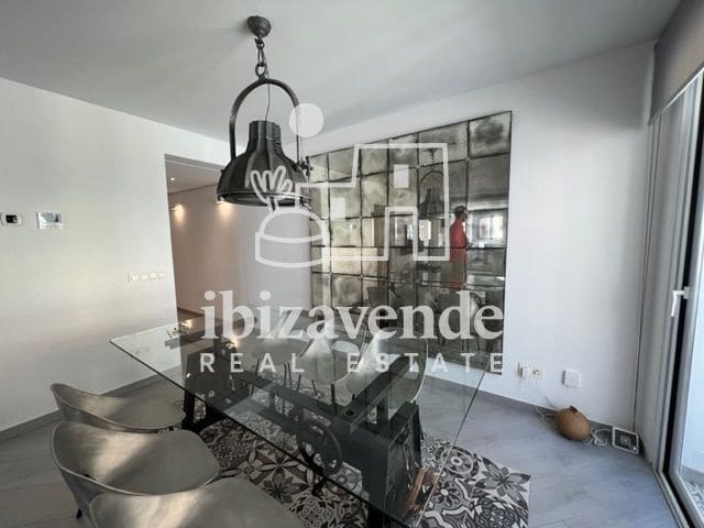 2 bedroom Flat for rent in Ibiza / Eivissa town with garage - € 4,000 (Ref: 9500602)